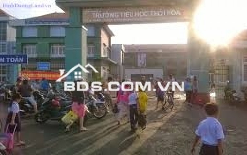 NGÂN HÀNG THANH LÝ ĐẤT GẦN CHỢ , SÁT KCN CHỈ 740TR , CÓ LÔ GÓC 2MT KD